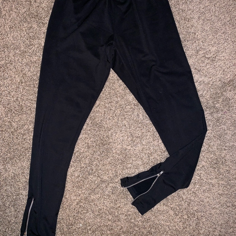 Steve Madden stretchy polyester/spandex 🖤